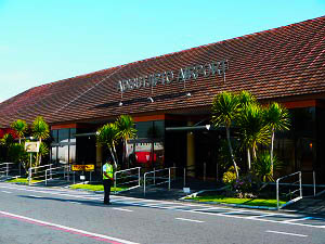 ジャカルタの空港でSIMカード購入〜設定！ストアの行き方も 2019年4月- techMusic