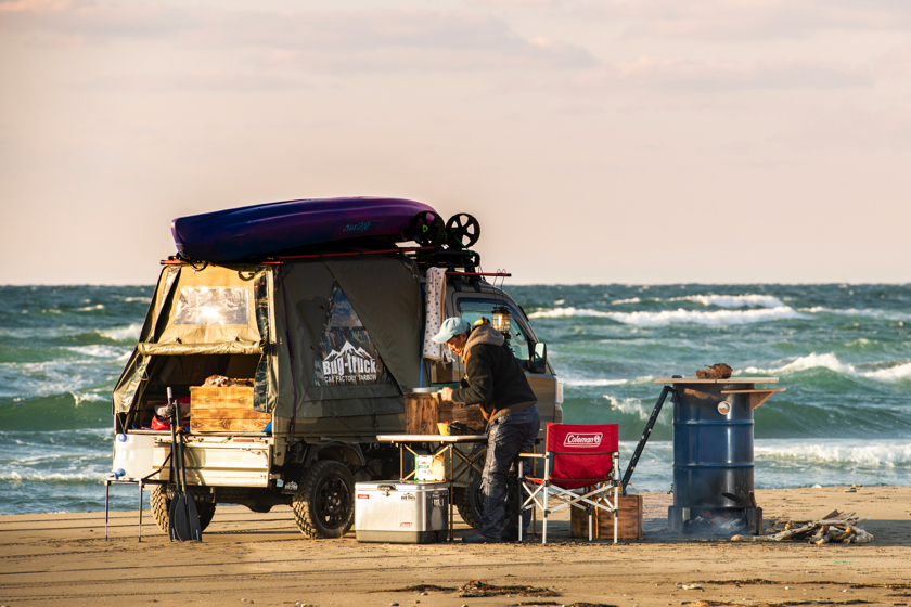 はじめての車中泊 は 軽トラの荷台にお泊まり