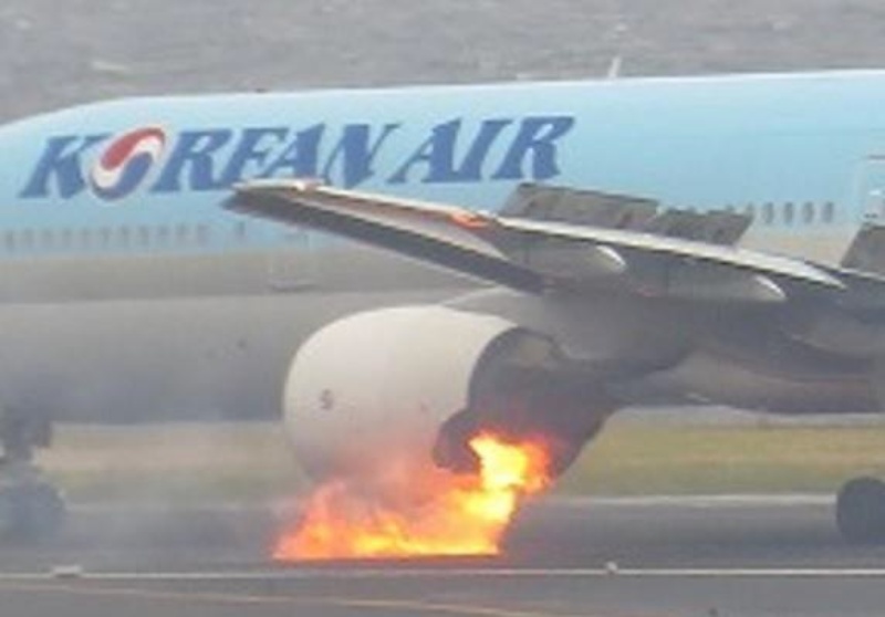 チェジュ航空機事故、韓国メディア「『丘』がなければ被害少なかった可能性」 当局はレコーダー分析へ :