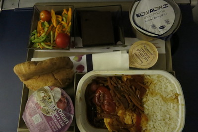 エバー航空 有名シェフによる 有料限定機内食の提供開始