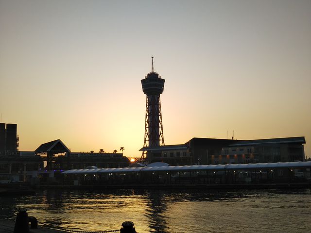 福岡市 博多ポートタワーライトアップ情報