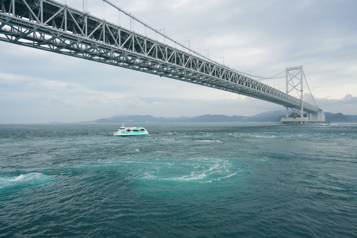 ダイナミックなうずしおクルーズ！ 徳島・鳴門ドライブルートクルマ情報サイトｰGAZOO.com