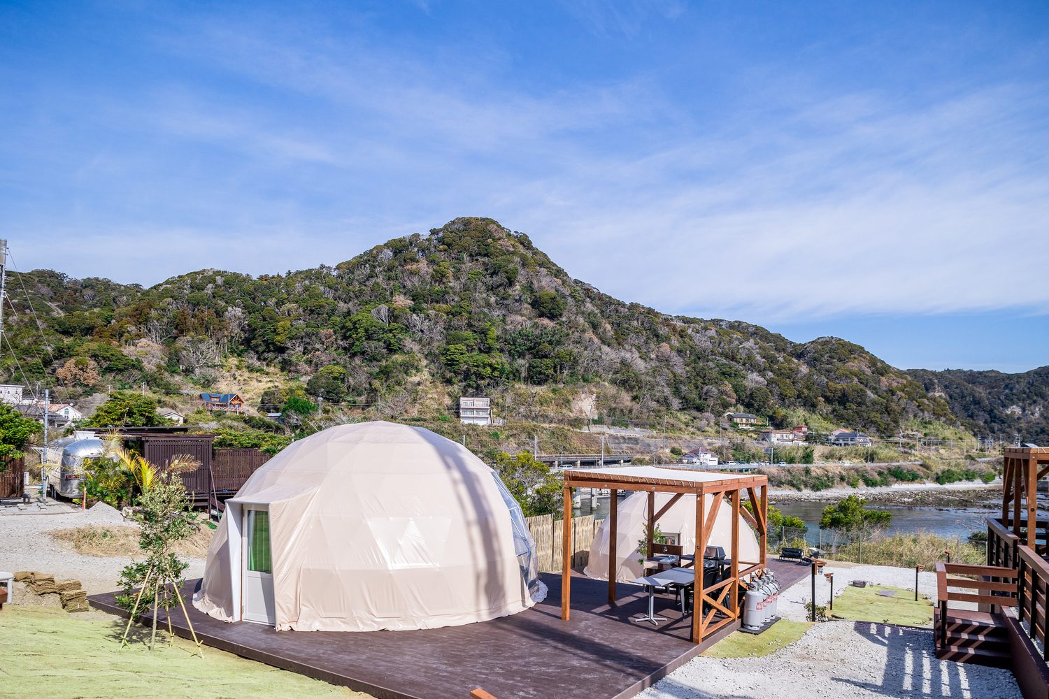 千葉 サーファーの聖地に「釣ヶ崎グランピングリゾート」誕生