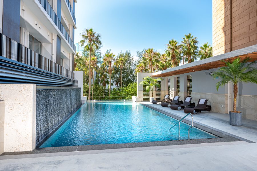 琉球サンロイヤルホテル 料金比較・宿泊予約 - 価格.com