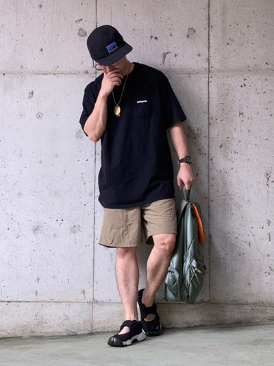 リッチな雰囲気を楽しめる！夏のグランピングメンズファッションのコツ