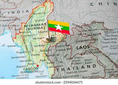 ミャンマー大型開発、中国・ロシアと再起 軍政検討で後ろ盾求め - 日本経済新聞