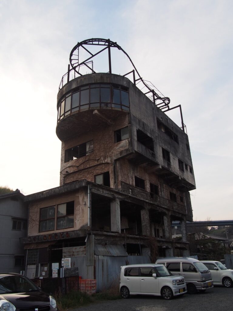 うずしお観光ビル 廃墟巡りホンダ CB400 SUPER