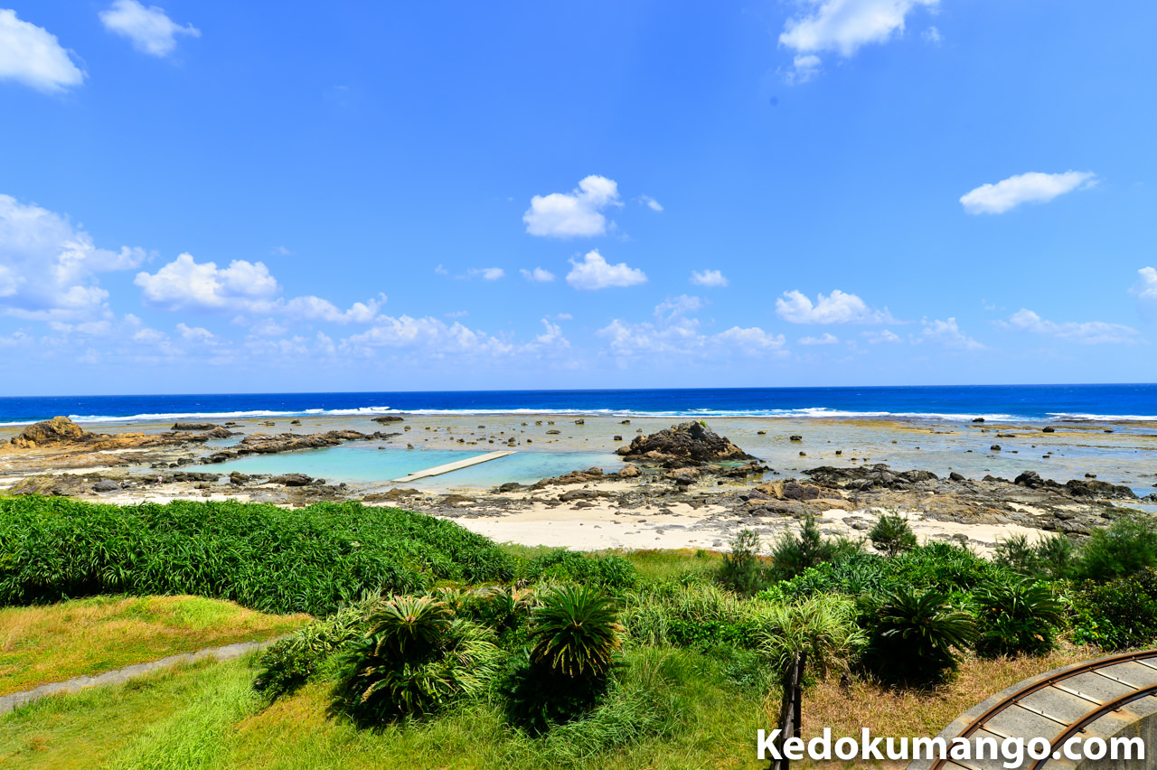 📍あやまる岬観光公園 あやまる岬がある広大な公園内には・展望台が2ヶ所 ・海水プール ・パターゴルフ場