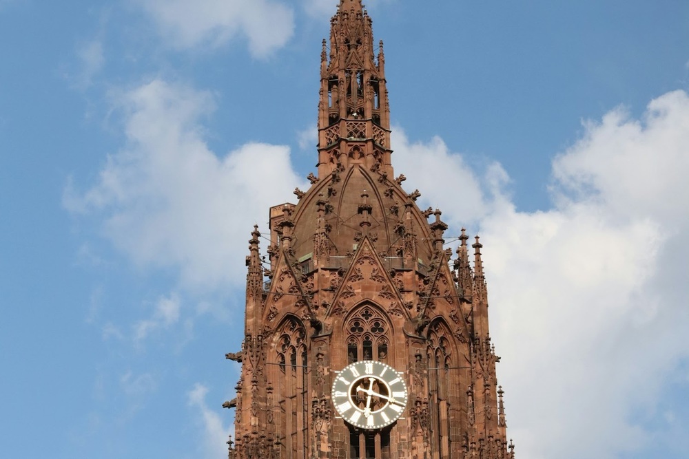 フランクフルト大聖堂フランクフルト旧市街- ツアーとアクティビティエクスペディア