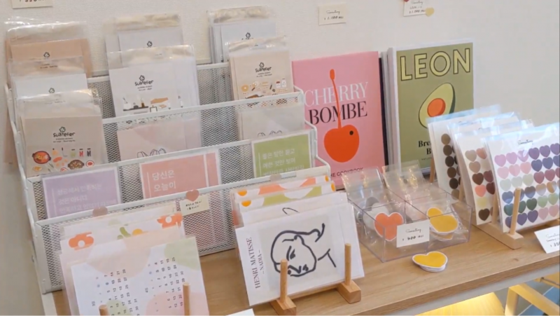 韓国雑貨 hotel827. return