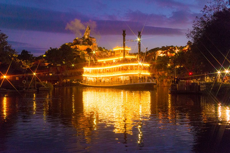 特に夜景がオススメ！船上で過ごすディズニー・シーのプチ大人贅沢な楽しみ方 ヴェネツィアン・ゴンドラ＆トランジットスチーマーライン千葉県浦安市-私の好きな場所