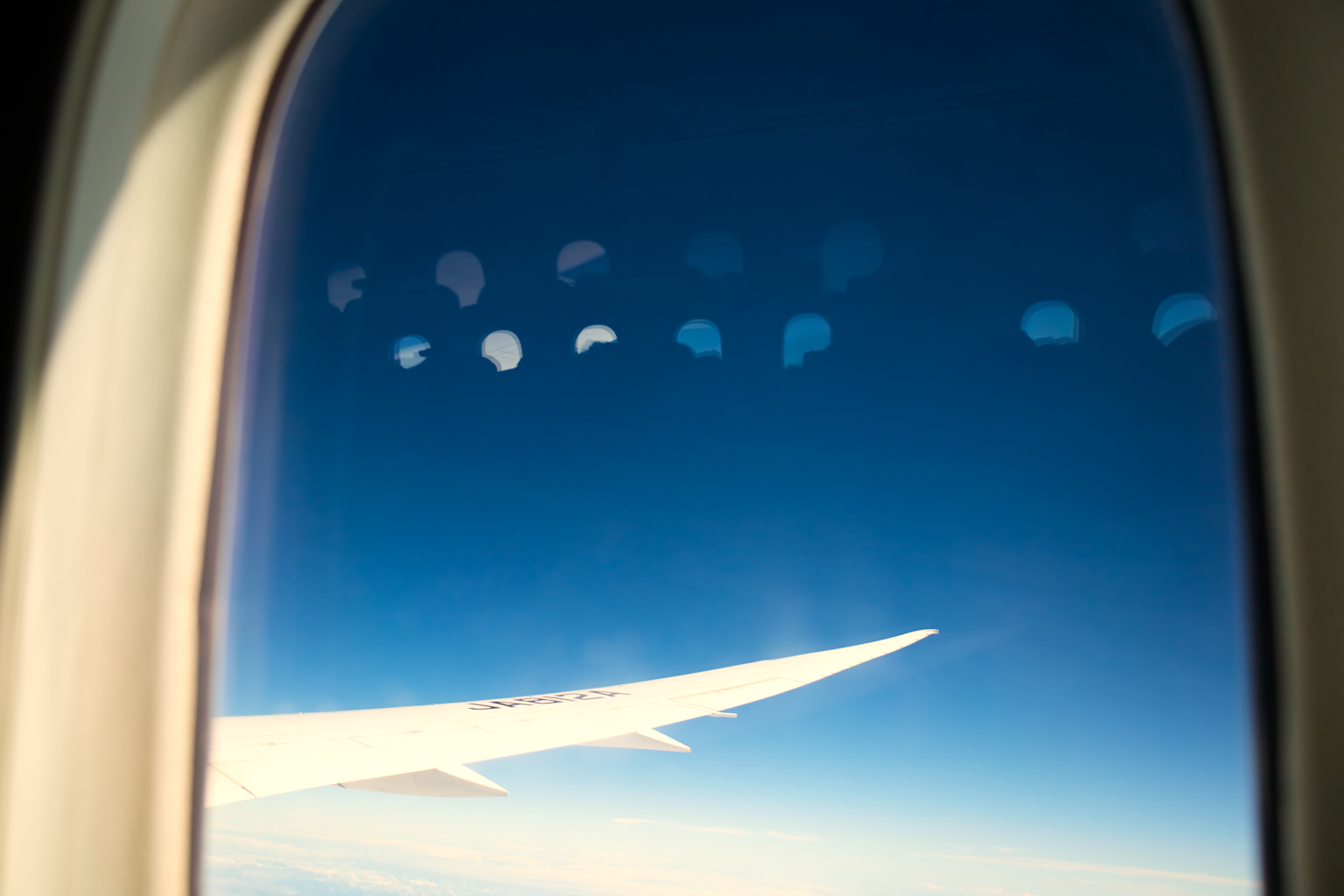 そこは最高の展望台。飛行機の窓から見た、忘れられない「5つの風景」手塚 大貴