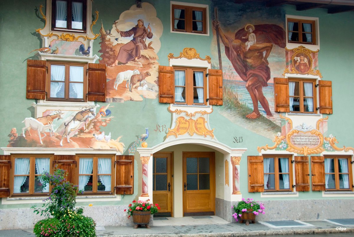 3,493 エルマウ城 Stock Photos,