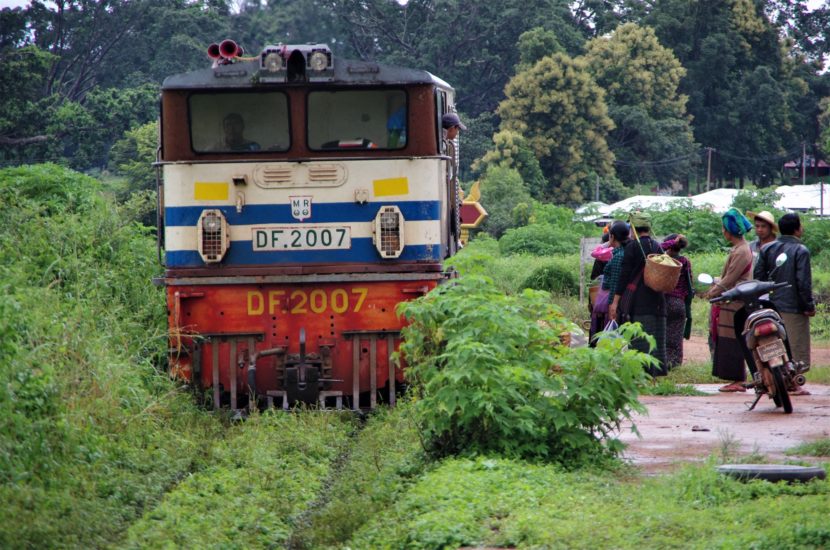 秘境 × 鉄道パオ族の聖地、カックーを列車で目指す旅！HOME