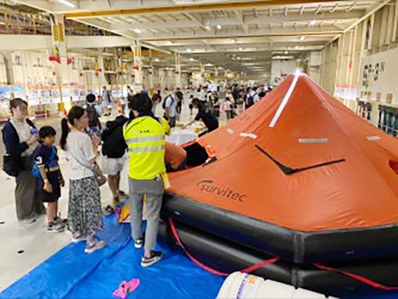 画像ギャラリー巨大自動車専用船の船内見学、タグボート体験乗船を実施 横浜「うみ博」で 日本郵船乗りものニュース
