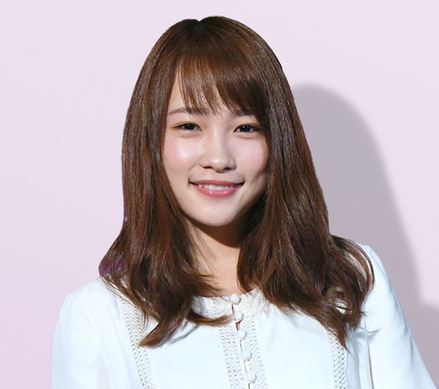 川栄李奈の「首根っこ掴み」炸裂 浜野謙太とのツーショット5連発: J-CAST ニュース