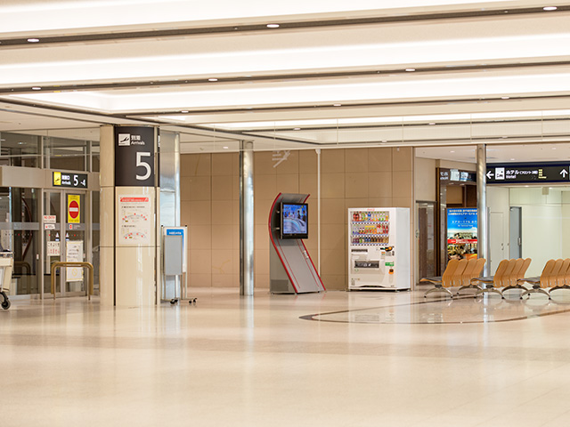 新千歳空港国際線制限エリアへ 新千歳空港から海外へTrip.com 千歳