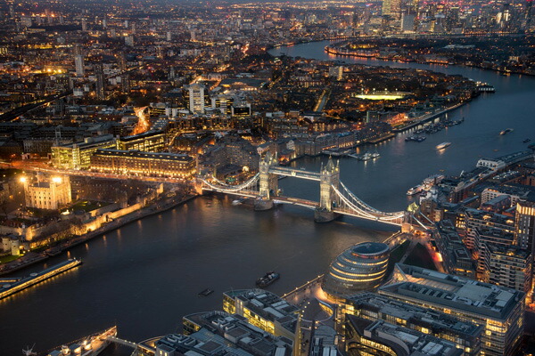 143,925 ロンドン 夜 Stock