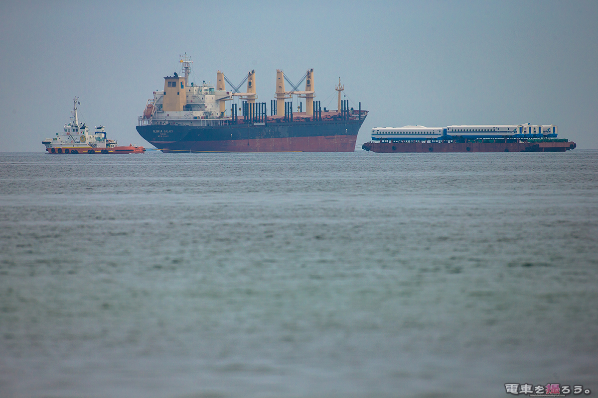 海列車」のように海上を走るトロッコで行ける島がある - GIGAZINE