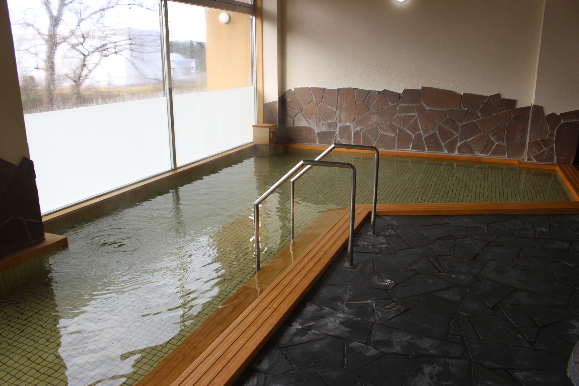 三種町山本健康保養センター 森岳温泉ゆうぱるの宿泊予約格安・最安値 トラベルコ