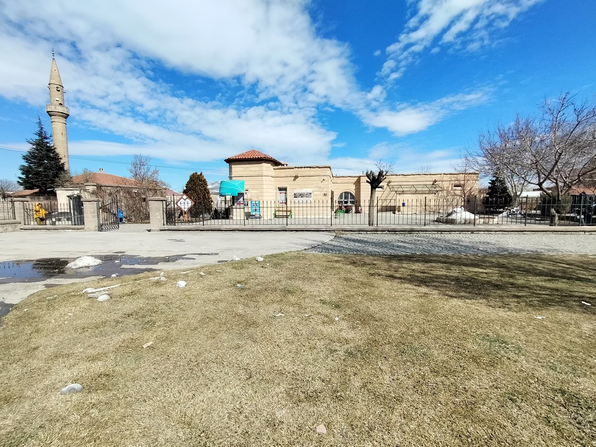 デリンクユ地下都市ツアーGetYourGuide