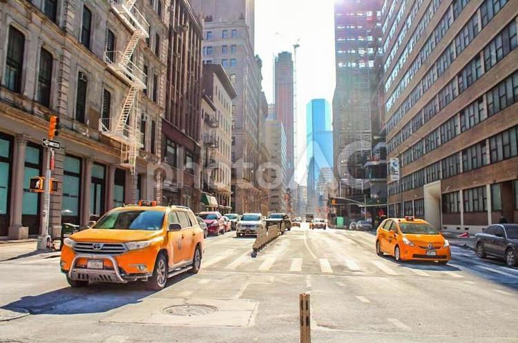 穏やかな川が広がるニューヨークの街並み。の写真 – Unsplashの不動産の無料画像