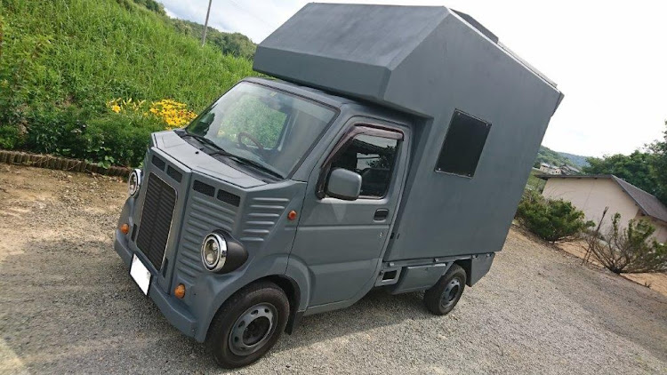 軽トラキャンピングカーをDIYする方法。手軽に楽しめる人気の幌もキャンピングカー・車中泊BE-PAL キャンプ、アウトドア、自然派生活の情報源ビーパル