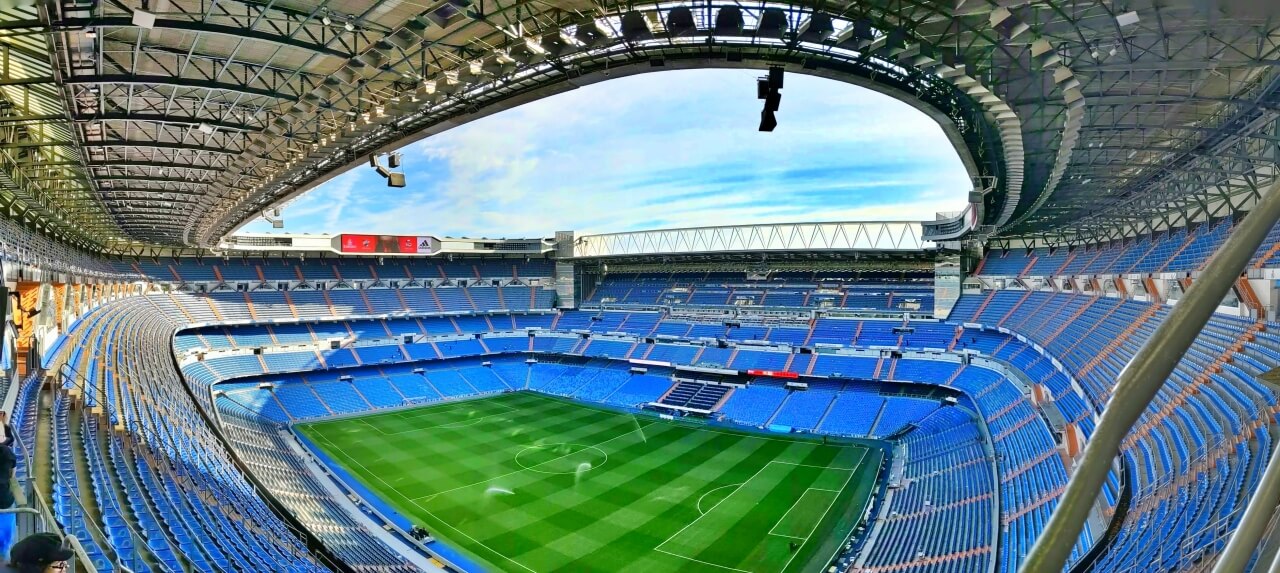 スペイン2強にも新型コロナの影響 レアルは本拠地ツアー中止、バルサはラ・マシアを一時閉鎖フットボールゾーン