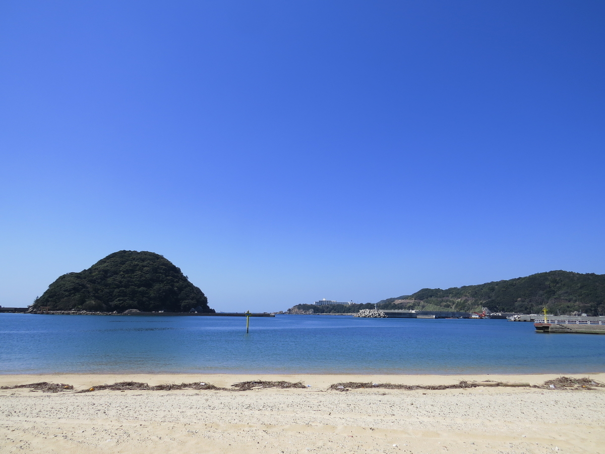 すさみ海水浴場堤防の釣りポイント紹介。家族でサビキ釣り向き