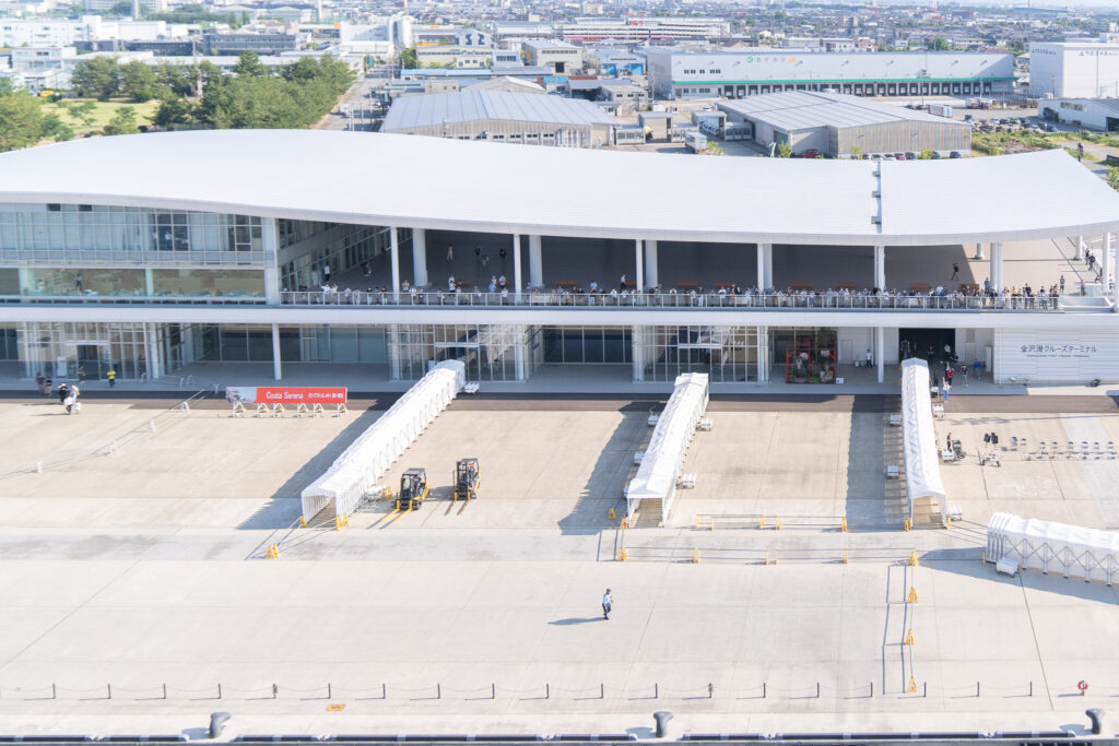 開設 金沢港クルーズターミナル～開放感抜群、海の食堂BAY ARCE : ぶらり金沢駅
