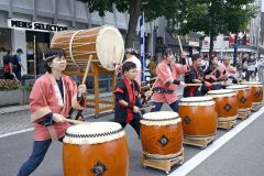 ひがし茶屋街懐華樓【２０１１年艶遊会松の内】 : 懐華樓女将とスタッフの金沢観察日記