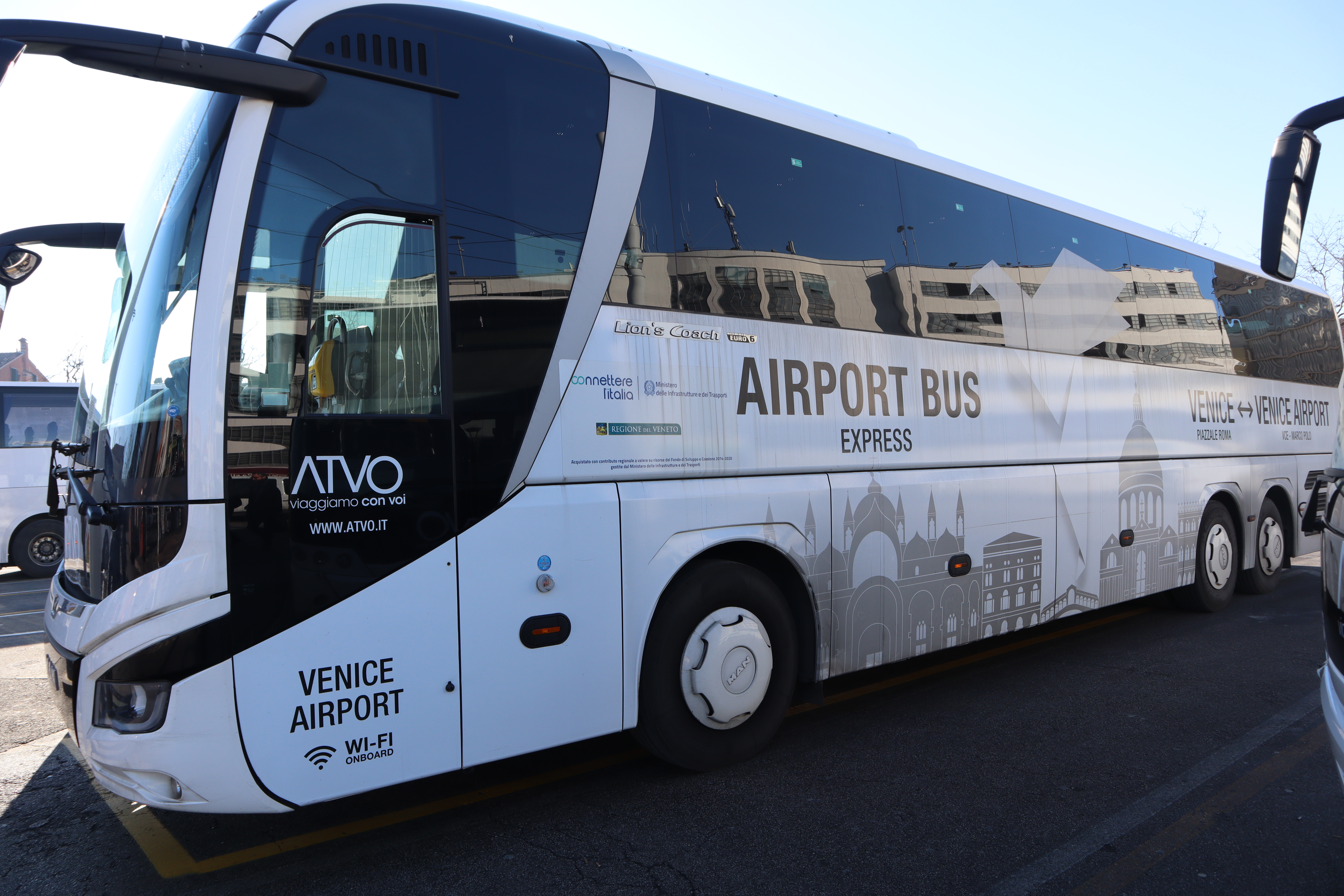 空港バス クチコミ・アクセス・営業時間ベネチア フォートラベル