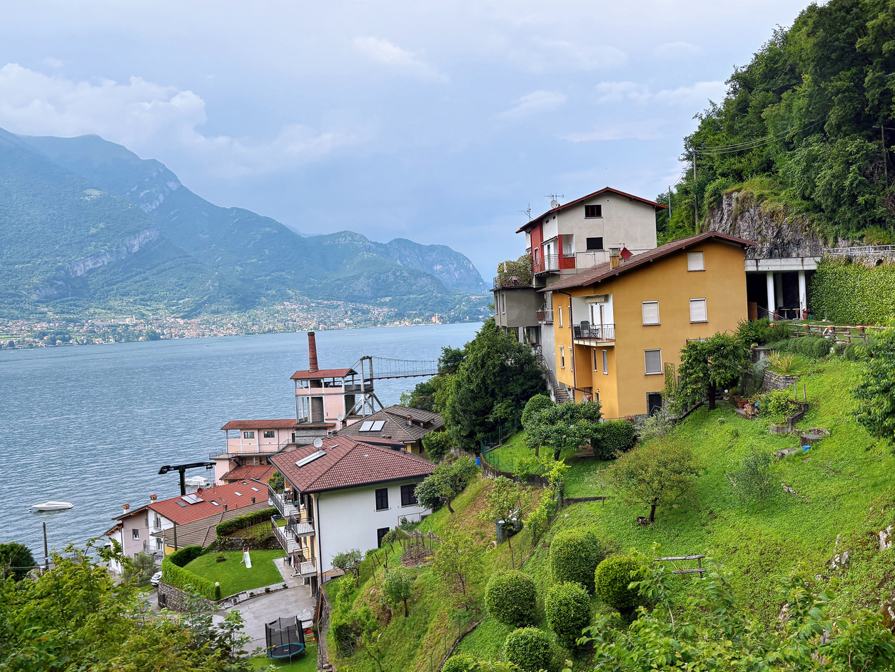 イタリアのコモ湖で過ごす優雅なひと時旅行記事emoエモ- 旅メディア