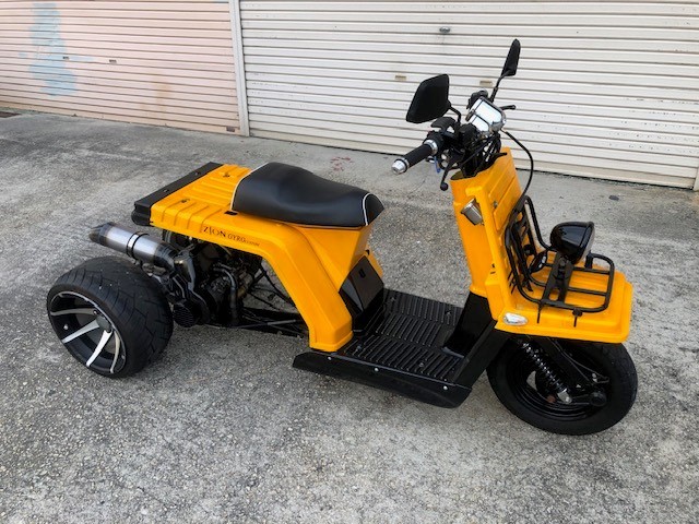 若者好みのカスタムパーツを装備し、ビッグスクーターブームを牽引したフュージョンType X - 自動車情報誌「ベストカー」