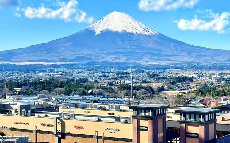 アウトレットモールにバスツアーで行くメリットとは？ 木更津、佐野、軽井沢、御殿場など人気のバスツアーも紹介高速バス・夜行バス・バスツアーの旅行・観光メディアバスとりっぷ