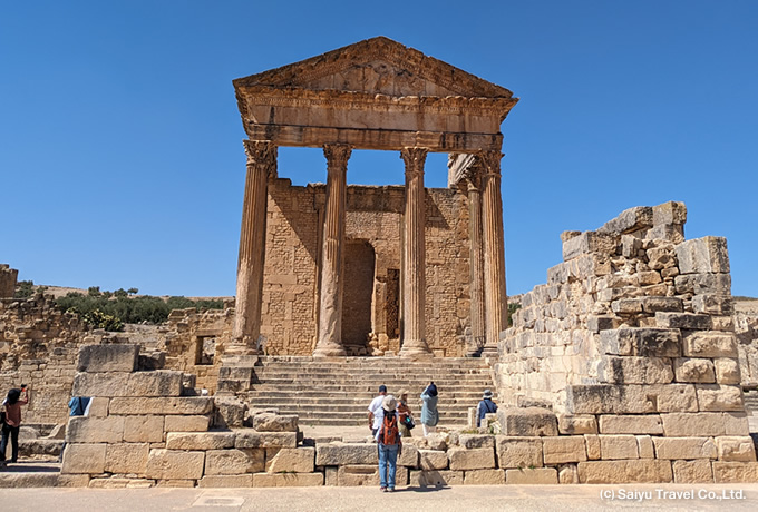 カタール③ 砂漠に現るズバラ城塞 : 美智代の世界遺産紀行