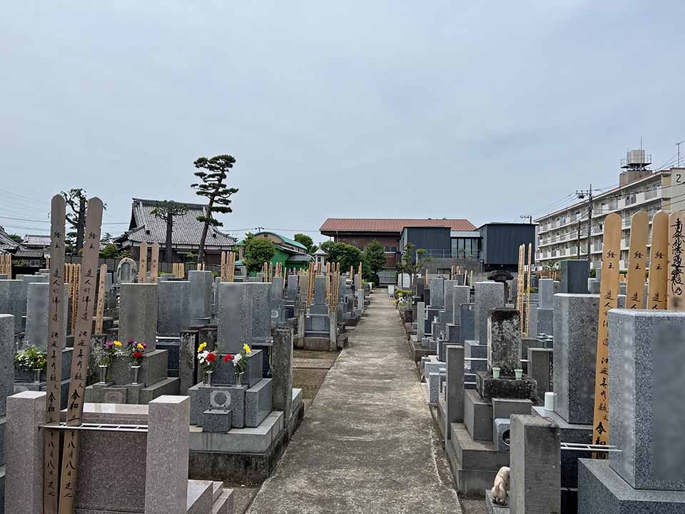 樹木葬「あおい」・樹木葬「アルベリ」 | 墓地・霊園・墓石のことならコムウェルメモリアル