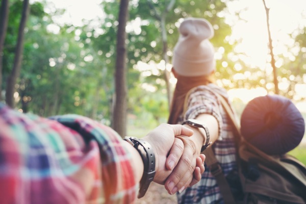 デンジャー』と言っても聞かない」北海道の観光地で外国人観光客による迷惑行為が多発 線路内に立ち入った女性が電車にはねられる死亡事故もTBSNEWS DIG