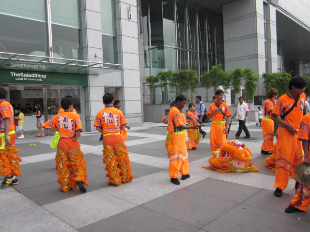 ライオンダンス 獅子舞ダンス の練習シンガポール留学支援センター公式ブログ