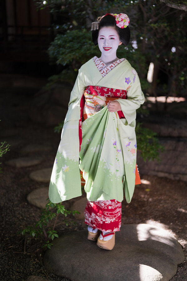 賀川かのこ 京都の花街で人気の舞妓さんAVデビュー画像 - エログちゃんねるあんてな