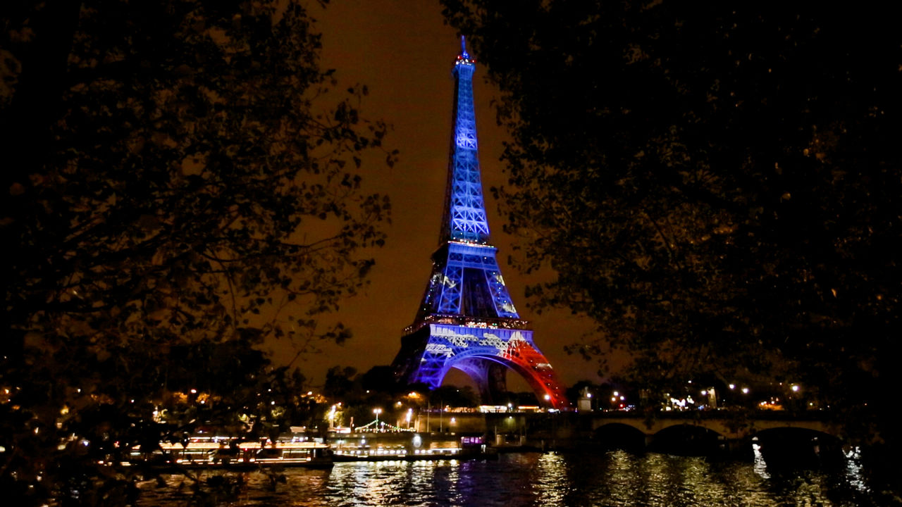 エッフェル塔を訪れるための10のヒント 訪問のタイミング、滞在時間など- Hellotickets