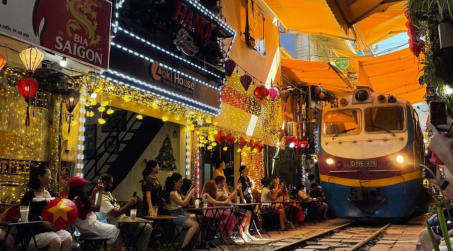 ハノイ名物！迫力満点の「トレインストリート」 - おしゃれに。FONTAINE お出かけブログ
