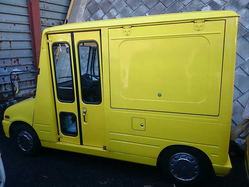 川越市 『ウニクス川越』にてお洒落なお花と焼菓子の移動販売車が営業をスタート！号外NET 川越市