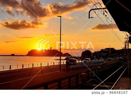 ザ・湘南”が感じられる、おすすめ撮影スポット『江ノ電鎌倉高校前駅 踏切』地元をもっと知る！地域の情報ポータルサイト・JIMOTTO ジモット