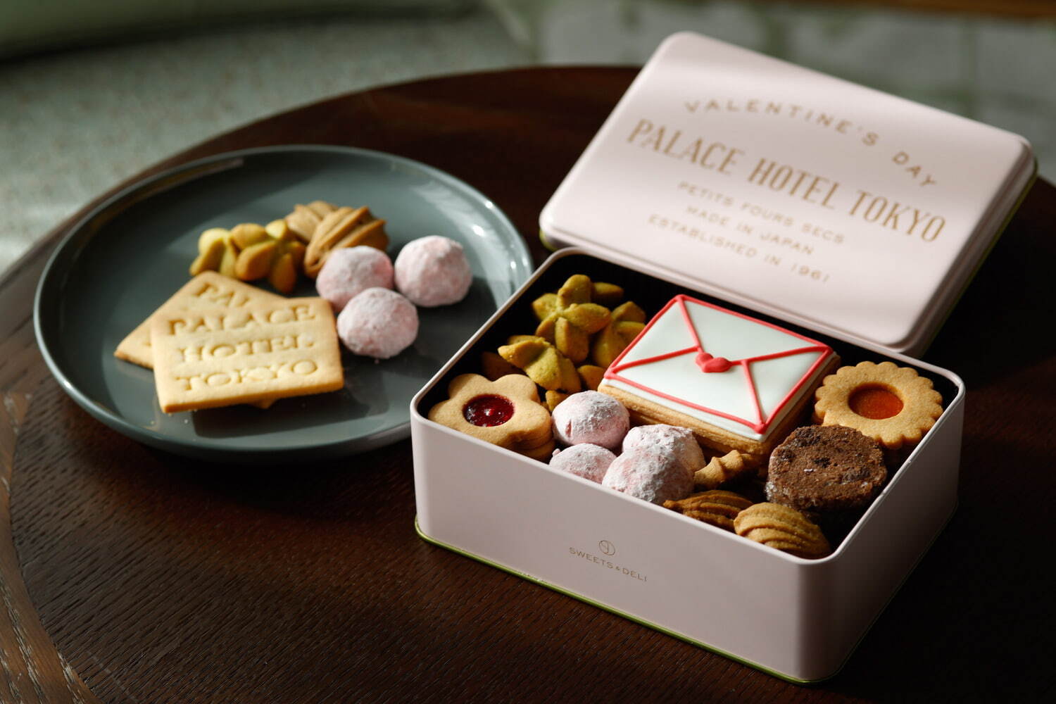 幸せ手土産、パレスホテル東京×BROWN RICEのヴィーガンクッキー缶に夢中♡ ＠BAILA