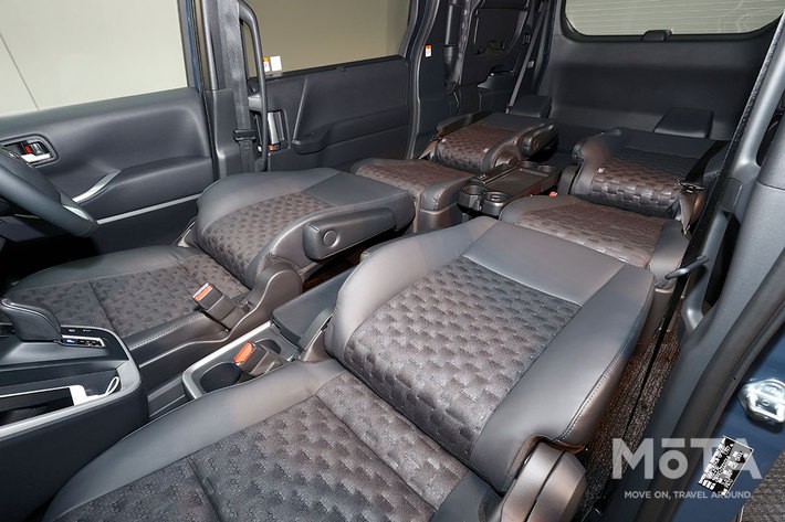 車中泊仕様 トヨタ ノア