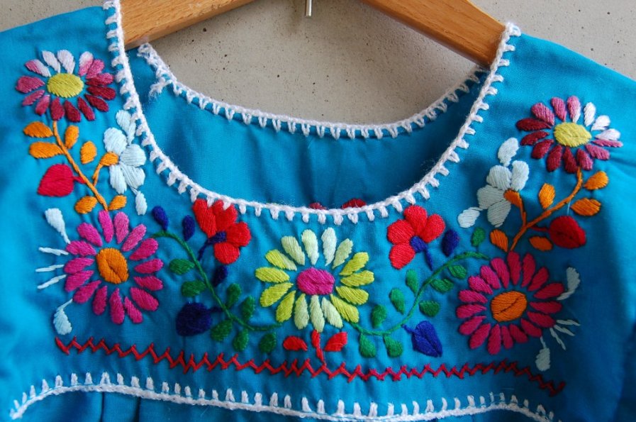 メキシコ土産といえば、オトミ刺繍！カラフルな動物や花が美しい民芸品です。VIVA MEXICO