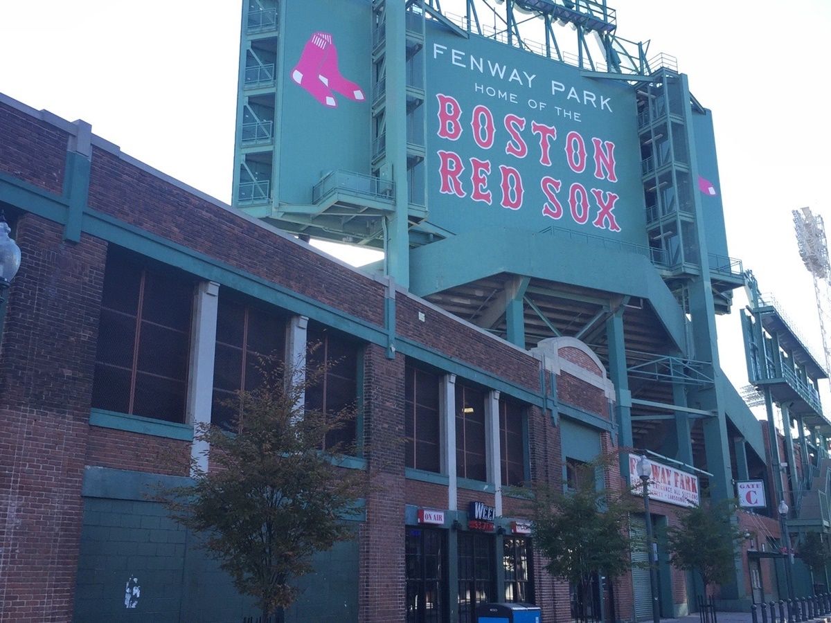 フェンウェイパークでのボストン・レッドソックス野球の試合Klook