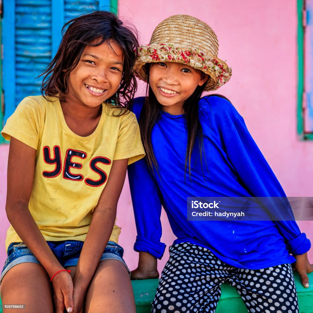 髪を切ったあと カンボジア少女 Stock PhotoAdobe Stock