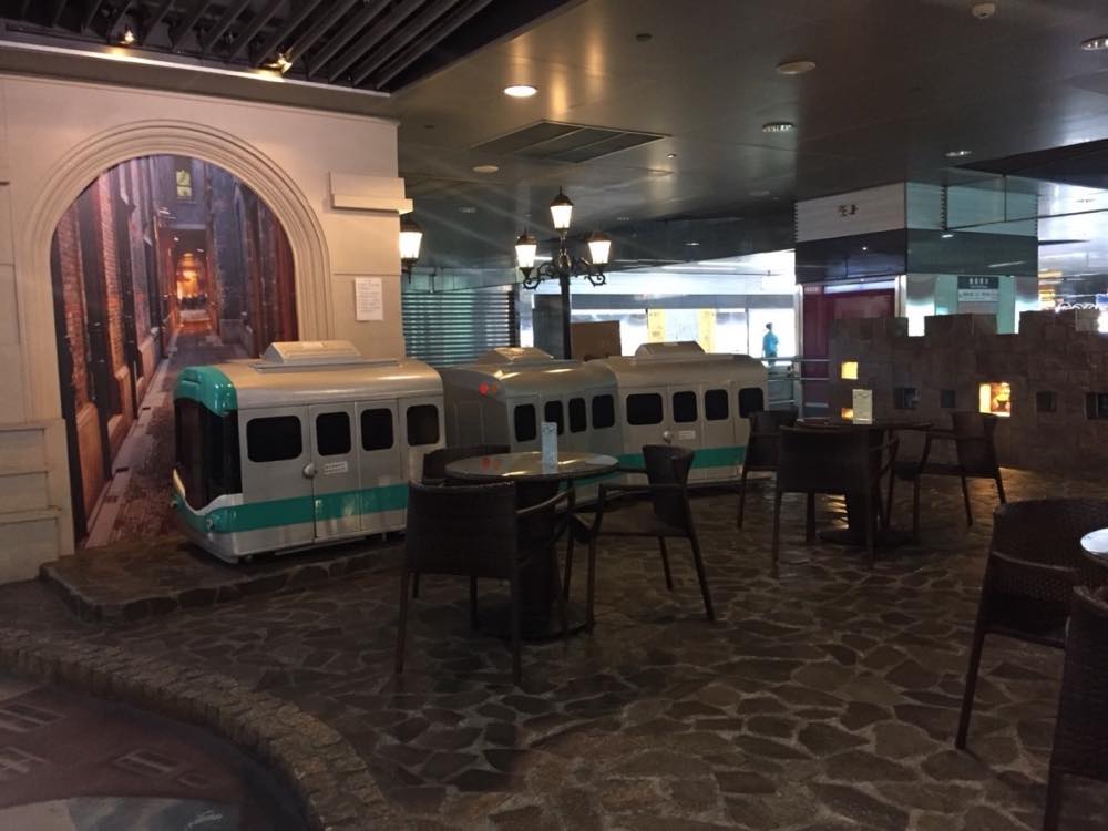 世界の地下鉄 世界で2番目に美しい駅、台湾・高雄「美麗島 メイリーダオ